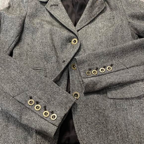 Classic Brown Herringbone Blazer – Size 4 - Picture 5 of 7